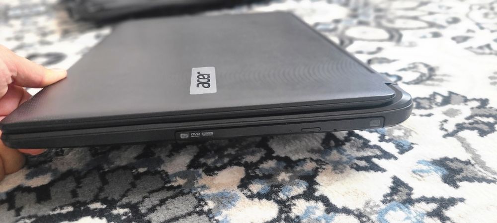 Acer kompyuter 2gb/500gb hard