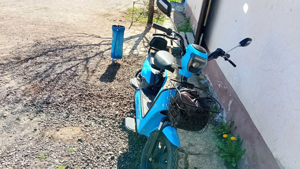 Продам электроскутер 800 вт