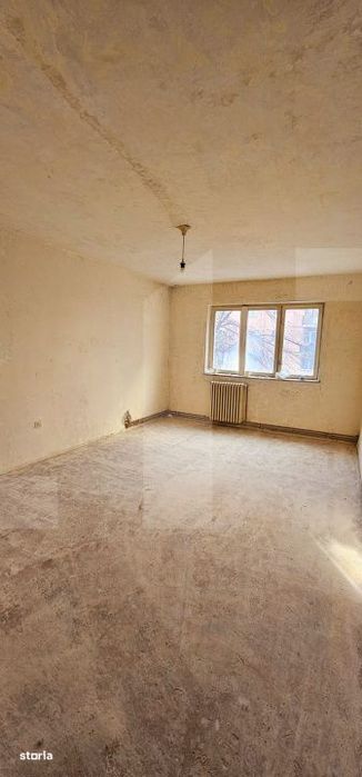Apartament cu 3 camere, 72 mp, etaj 1, ideal pentru renovare - Simeria — fotografia 3