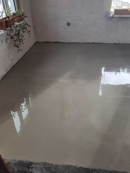 Самонивелираща (саморазливна) замазка