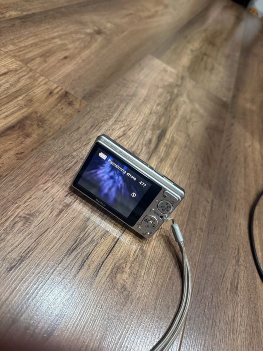 Дигитален фотоапарат Sony Cyber-shot DSC-S950 SteadyShot (Ретро / Компактен)