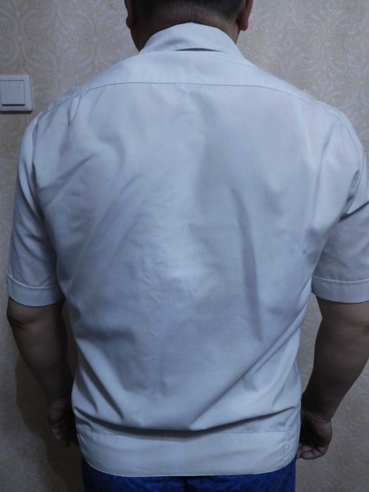 Продам белый рубашка для охрана