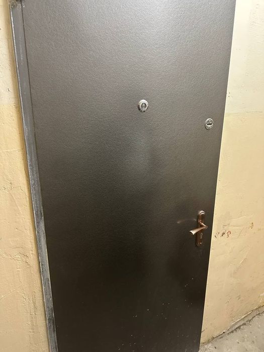 Продам 1 комнатную квартиру мало семейное общежитие