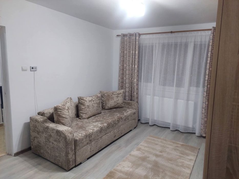 De închiriat garsonieră