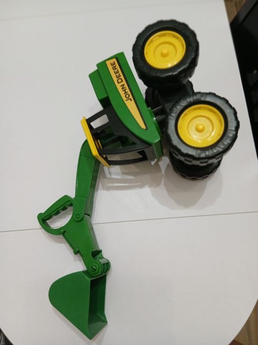 Детски багер John Deere