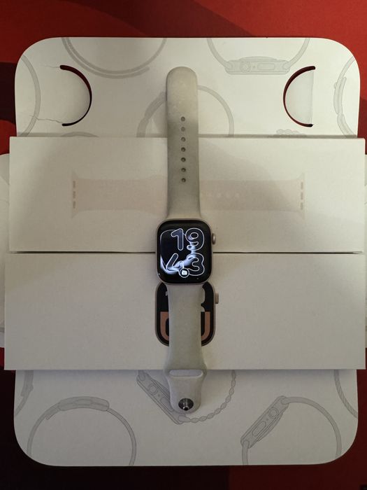 Продам apple watch 10 42mm