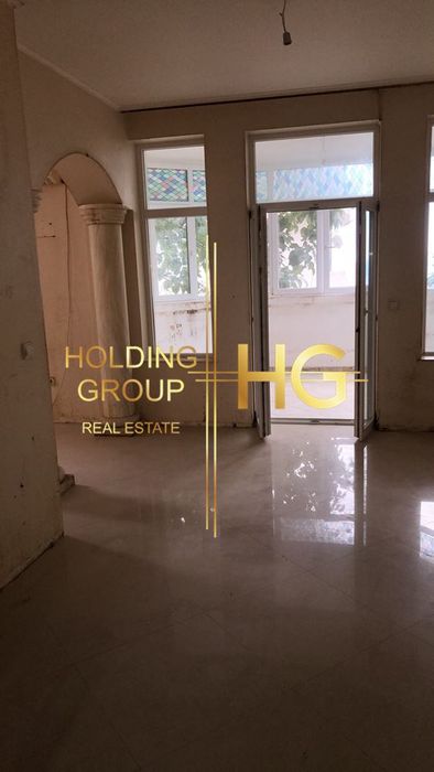 Продава се Къща в Варна, Виница - 400 кв.м за 800 €/кв.м - Снимка #1