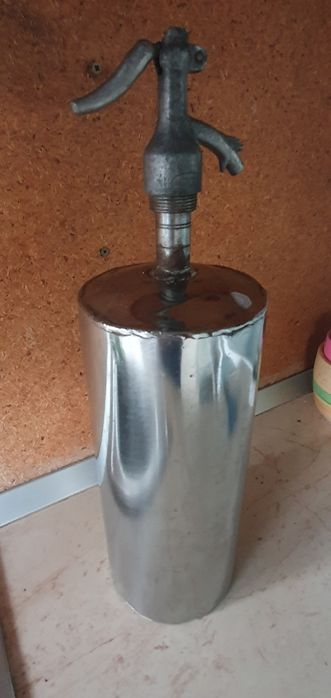 Sifon inox vintage lucrat manual vechime 50 ani