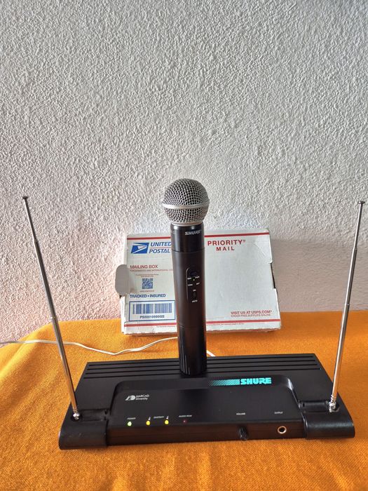 Microfon pt voce Shure  cu SM58 state impecabil