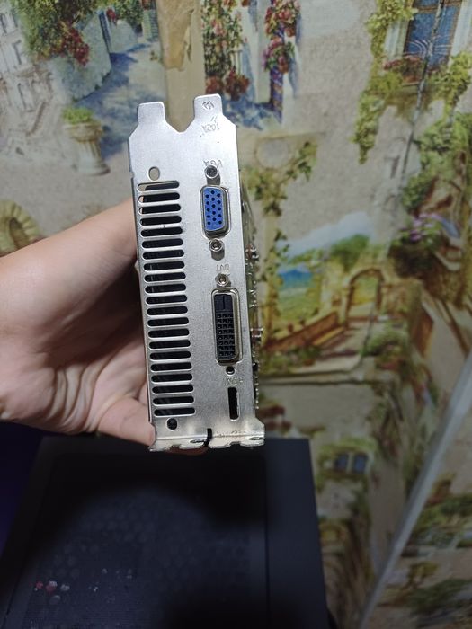 Видеокарта GTX 750