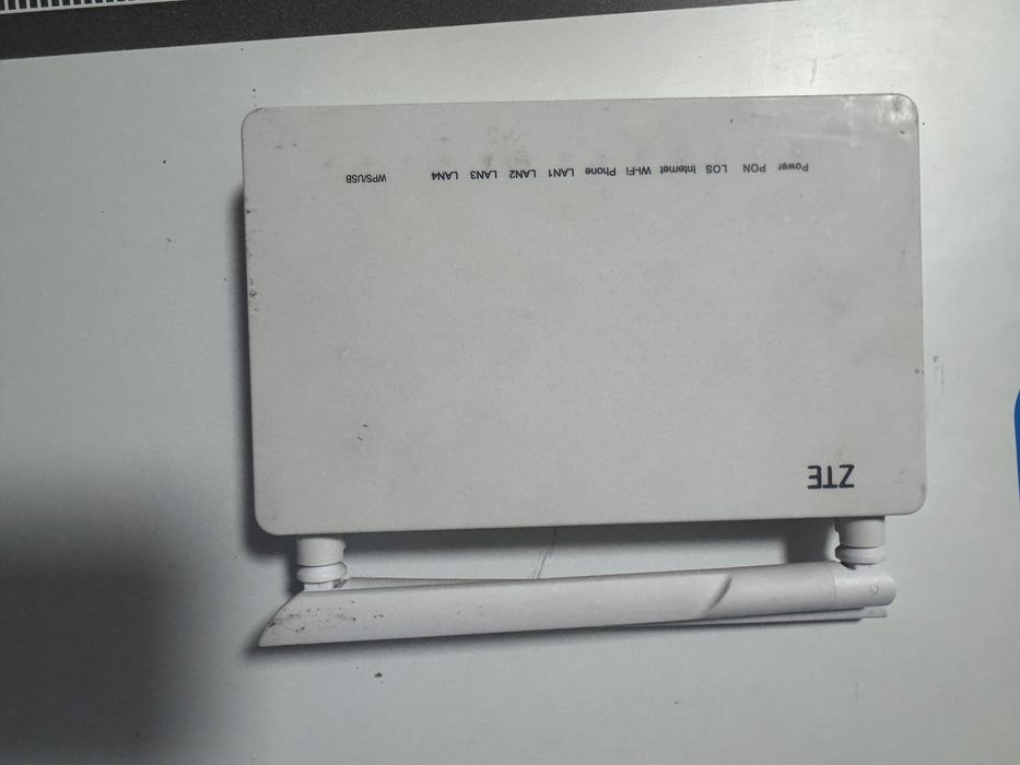 ZTE Router Gpon ONT Model ZXHN660