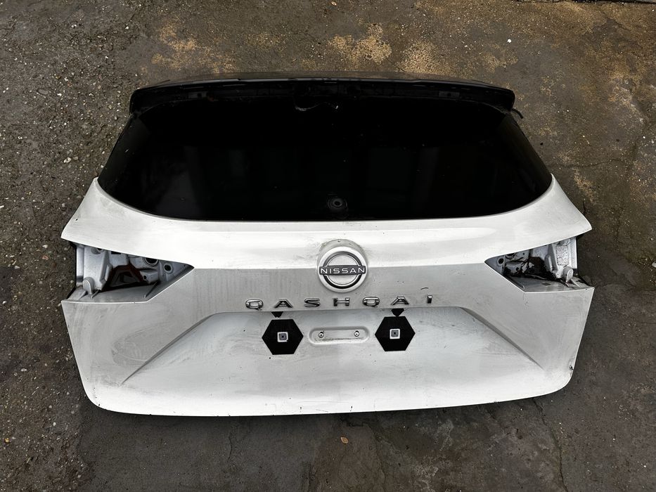 Hayon.lunetă nissan qashqai j12.