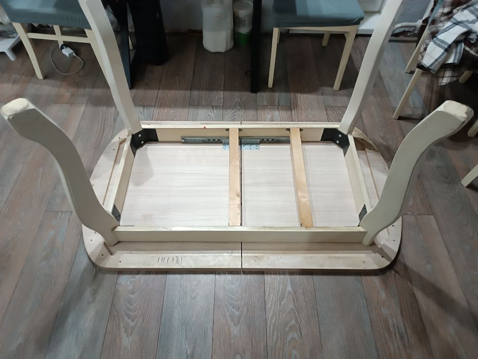 Продам стол со стульями