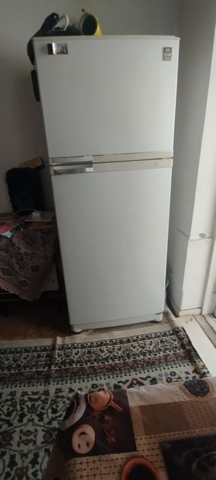 Холодильниклар сотилади