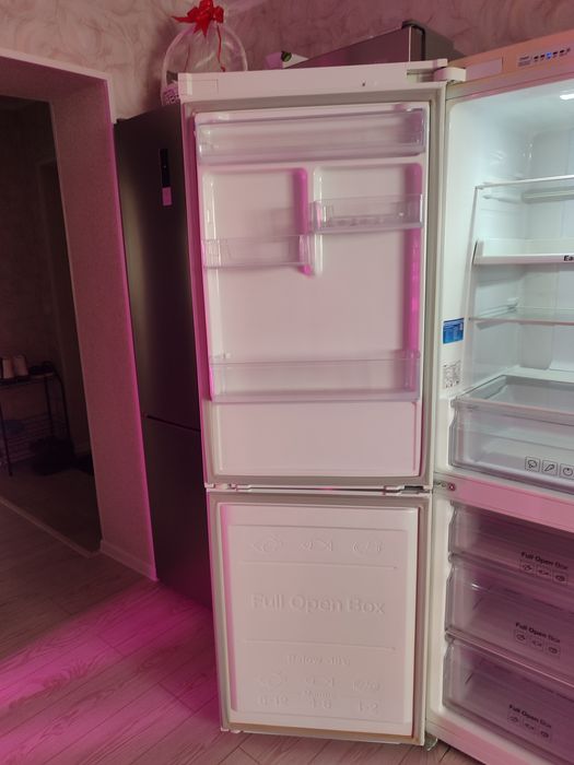 Продам холодильник