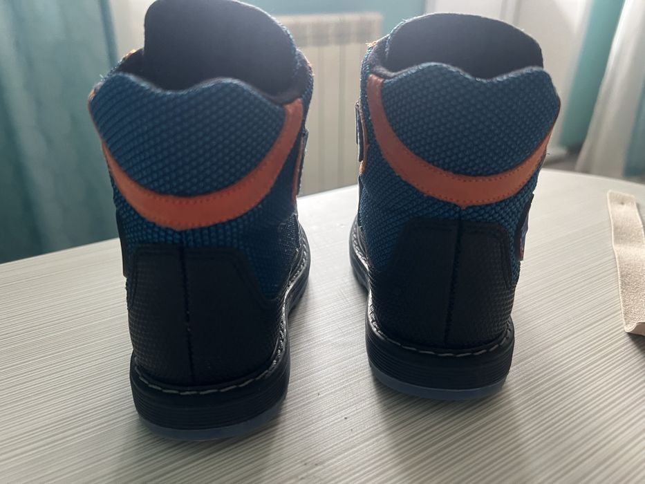 Демисезонные ботинки для малышей