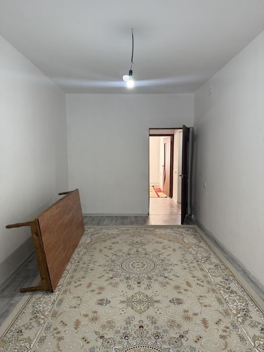 15мкр 1эт 2ком продается