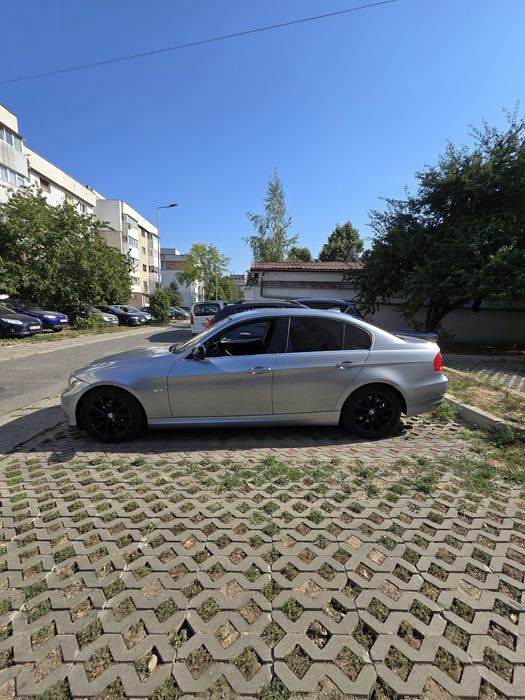 BMW Seria 3 2011 — imagine 3