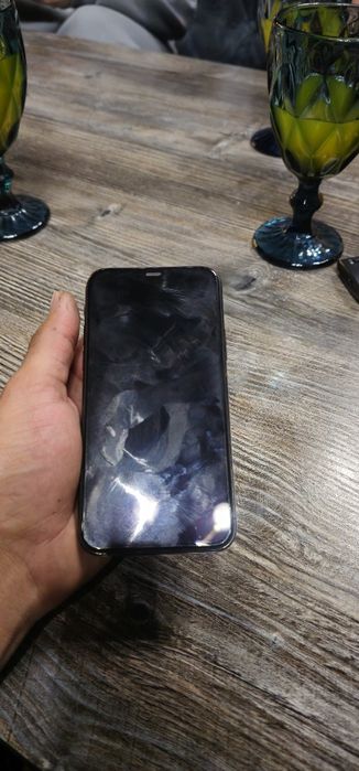 Iphone 11pro sotiladi