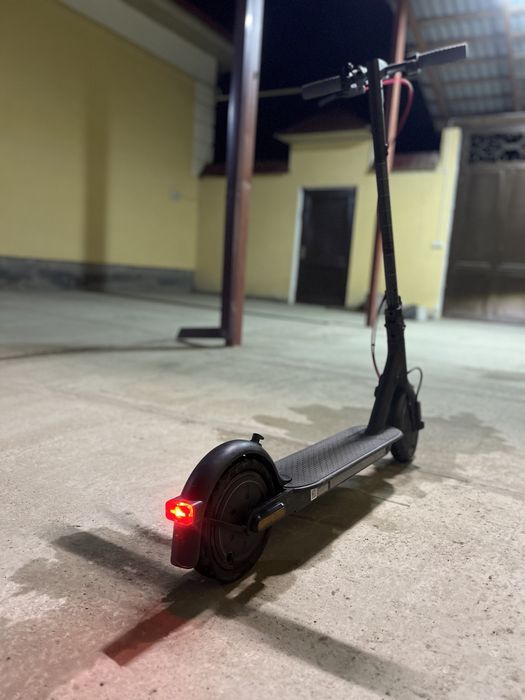 Электросамокат Xiaomi Electric Scooter 3 lite