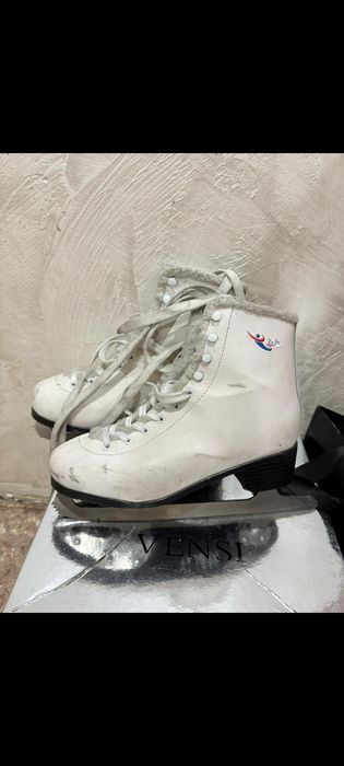 Фигурный коньки срочно продам