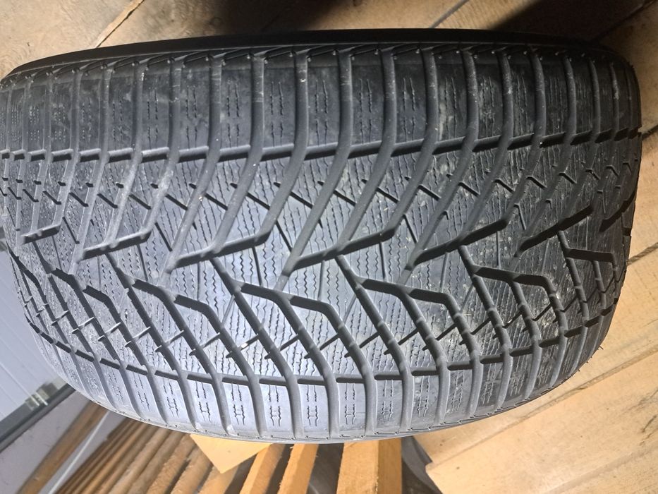 0 anvelopa 295/35 R21 Yokohama