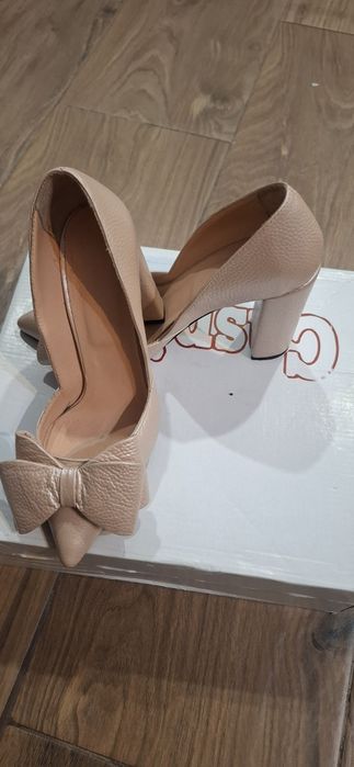 Pantofi eleganți, din piele naturala