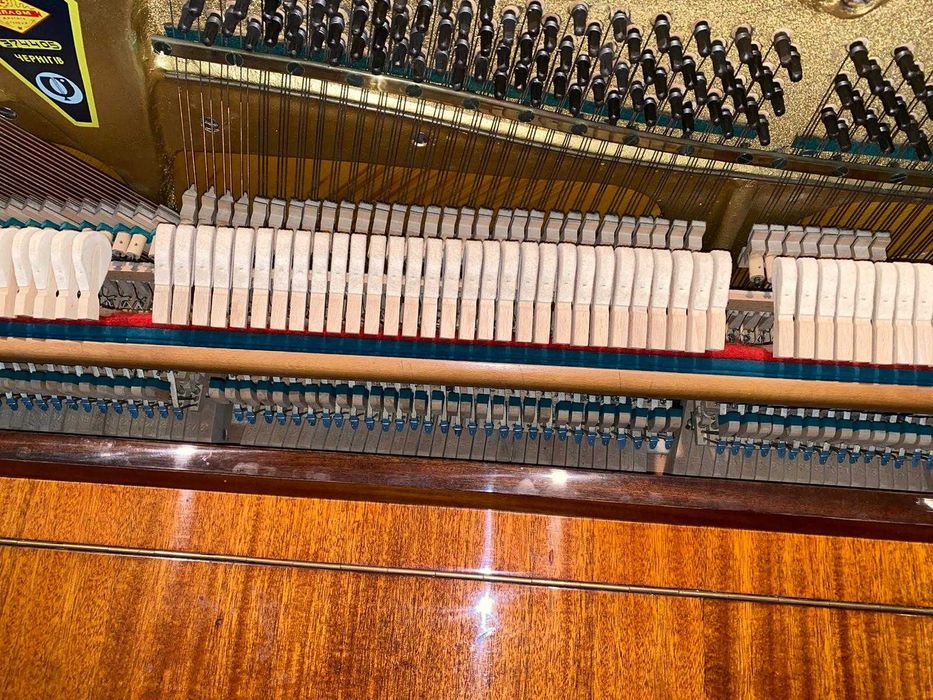 Vand pianina Ucraina