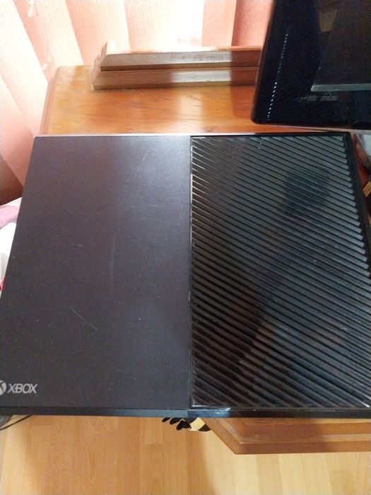 Продавам Xbox One