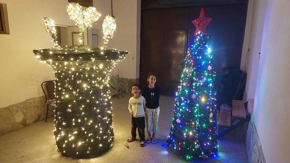 Янги йил арчаси жуда чиройли ёнади