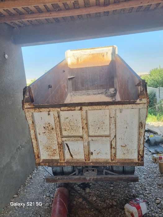 Kamaz borti sotiladi