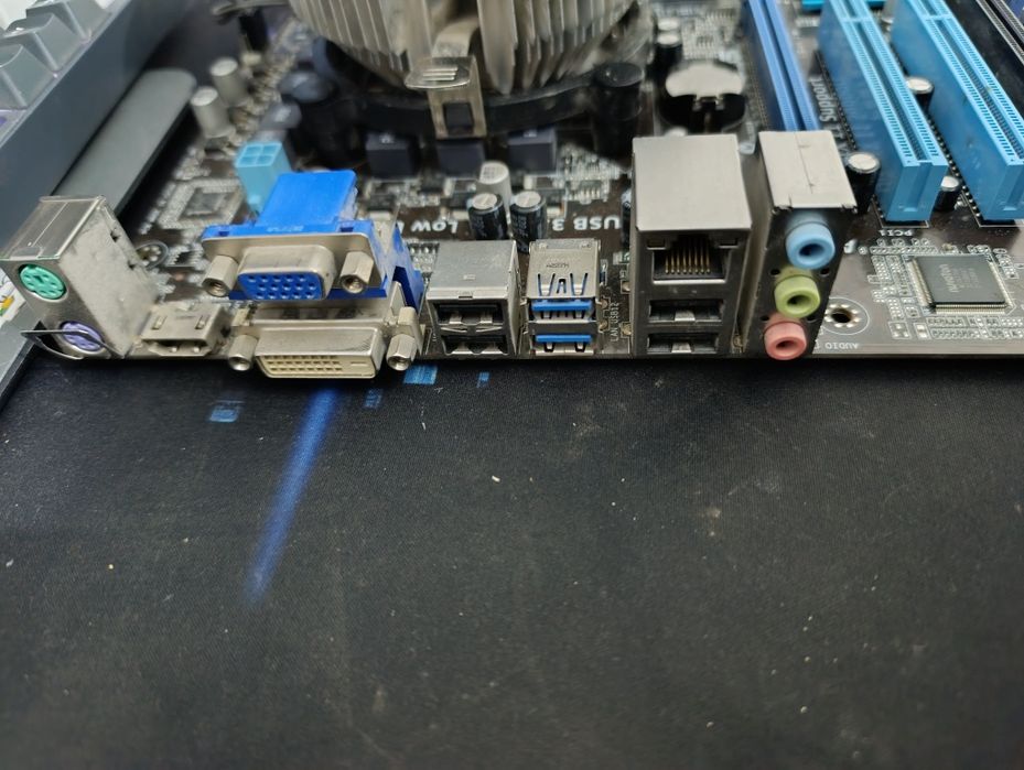 ASUS B75+Core i5 +Kingston 8Gb