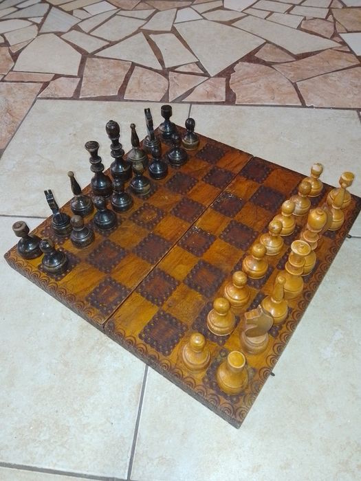 Стар дървен шах- Размери - 34 х 34см.