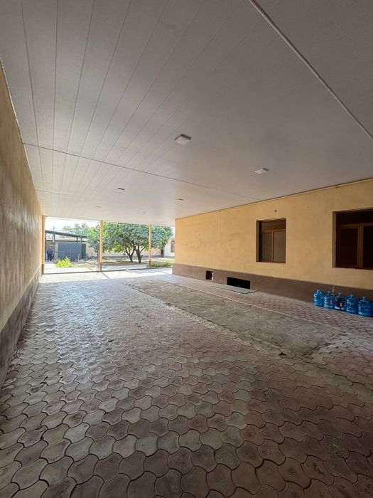 Яшнабод тумани.  Срочно сотилади Олмос махалла 8,5 сотих 9 хона