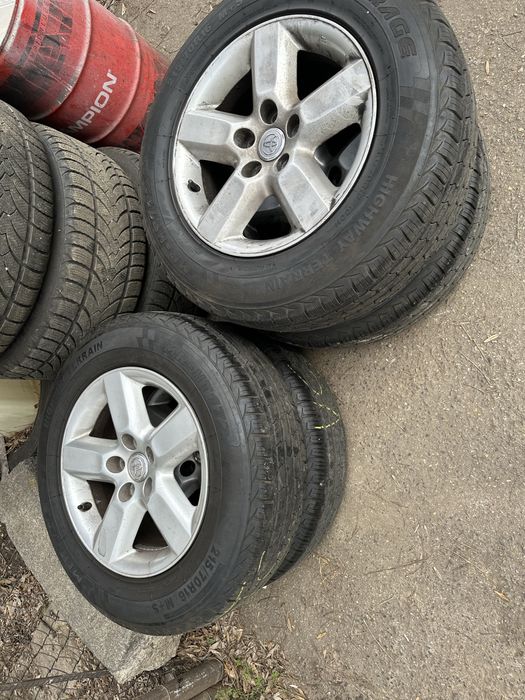 Лети джанти с гуми за Toyota Rav4