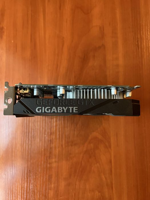 Видеокарта GIGABYTE GeForce GTX 1650 4 GB