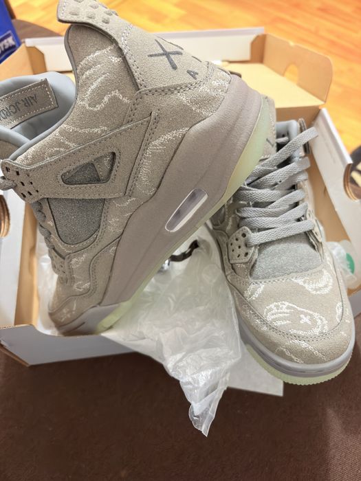 Vand Nike Air Jordan 4 Retro Kaws