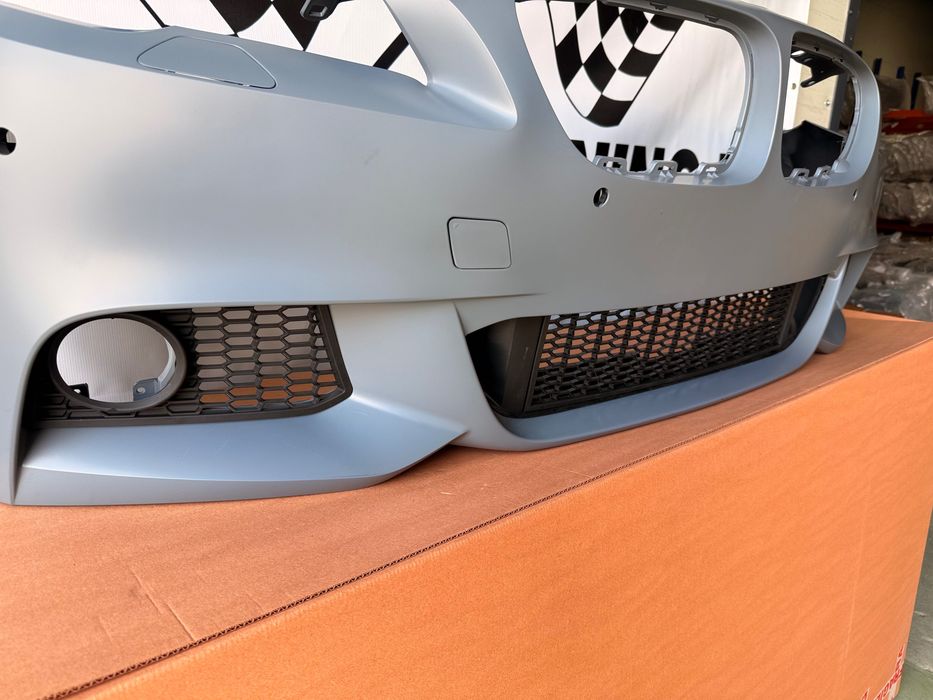 Bara fata M-Tech look compatibila cu BMW Seria 5 F10/F11 Non-Facelift(2010-2014)