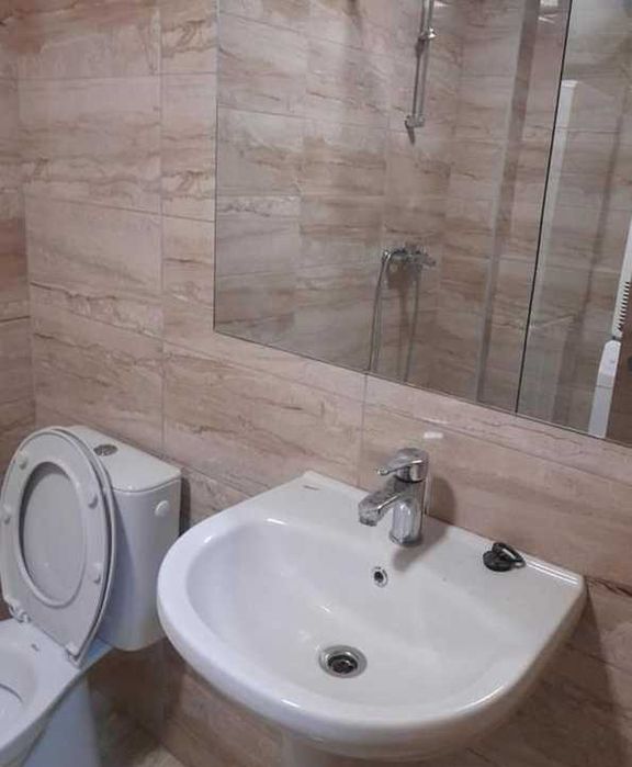 Дава се под наем Двустаен апартамент в Пловдив, Гагарин - 65 кв.м за 214.2 € - Снимка #1