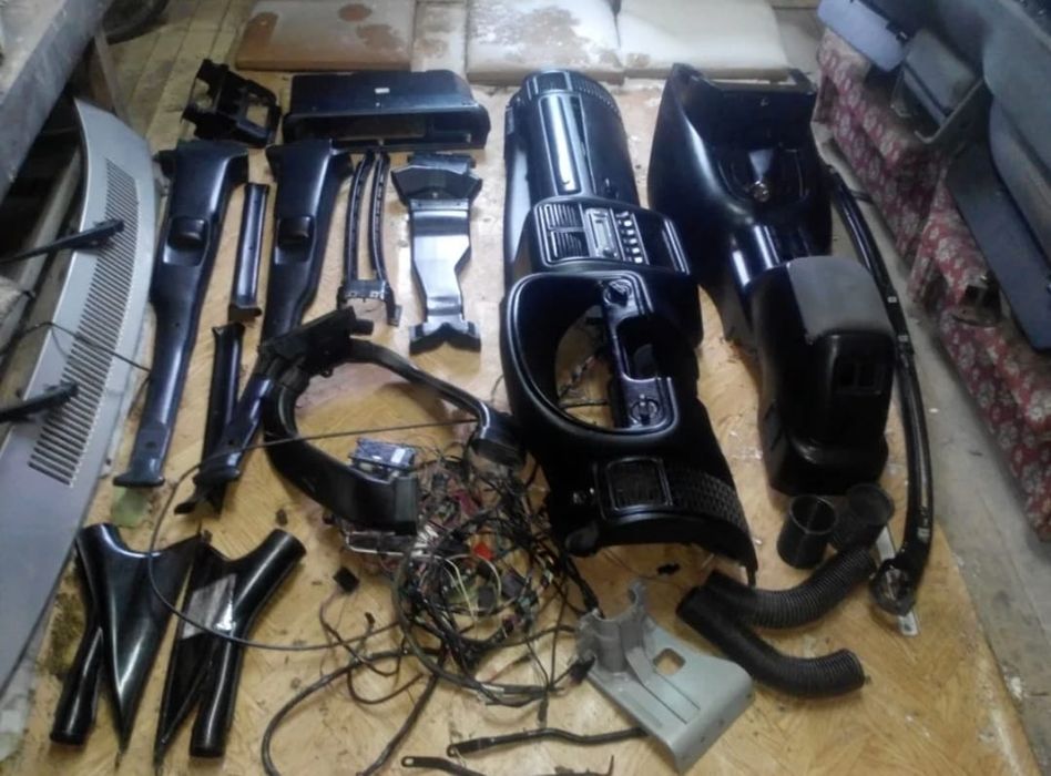 Панель на Волгу 31105