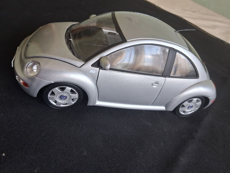 Volkswagen New Beatle 1:18