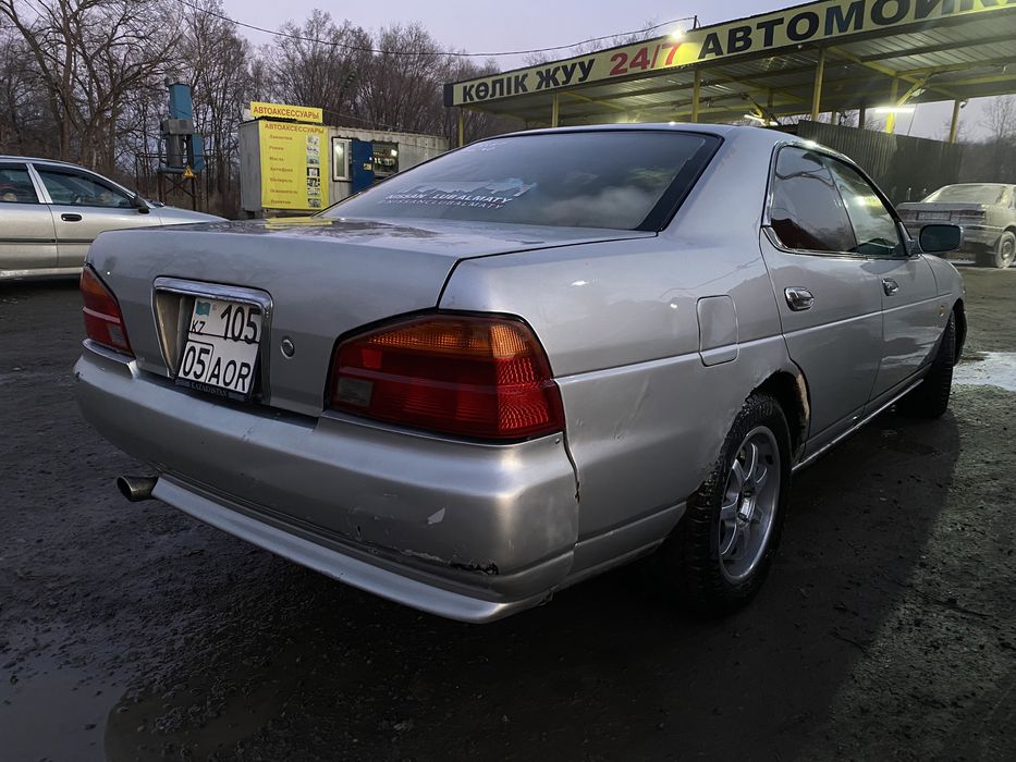 Продам Nissan Laurel c35