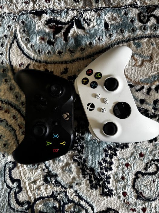 Xbox one x приставка и телевизор Yasin