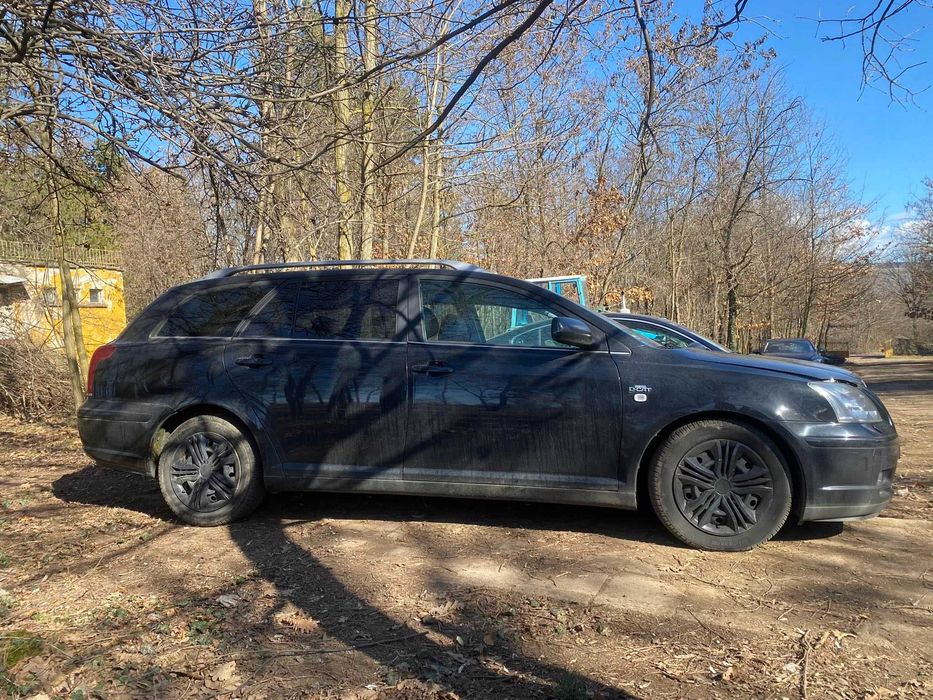 Toyota avensis 2.2 на части