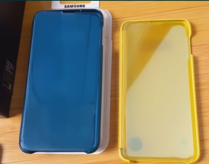 Samsung S10e cu doua huse originale smart view