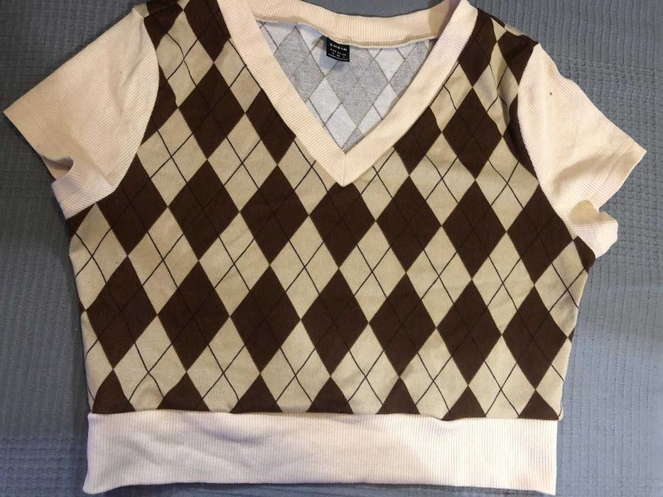 Блузи къси черна бяла, пуловер каре, къс ръкав