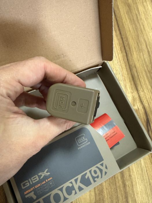НОВ пълнител за еърсофт airsoft GLOCK 19X 6mm Coyotte