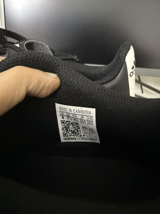 Продам Футзалки ADIDAS