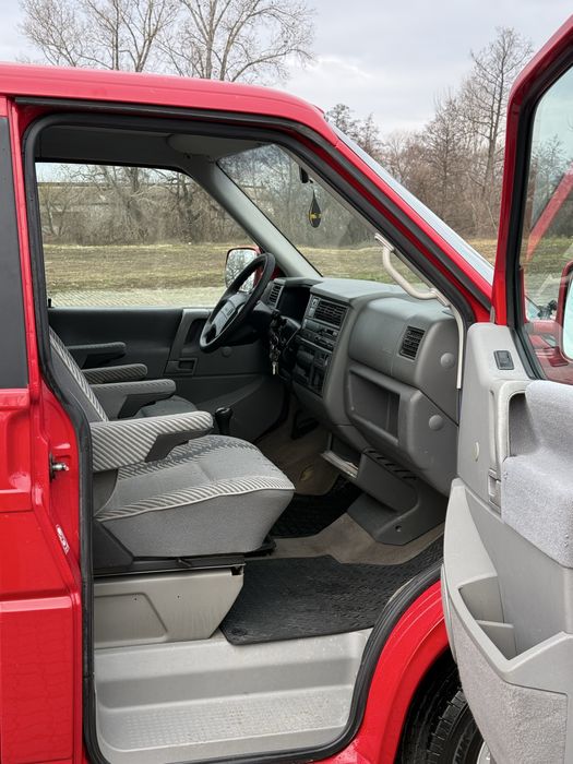 Multivan 7locuri Diesel 2.5 102cp 249.000