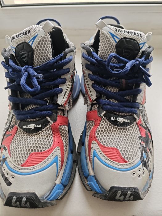 Balenciaga runner